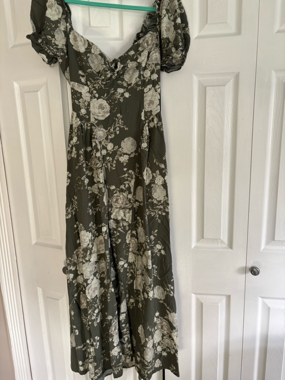 Francesca's Collections Olive Floral Sweetheart Maxi Dress